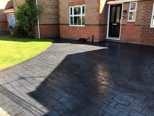 New pattern imprinted concrete driveway in Great Sankey, Warrington